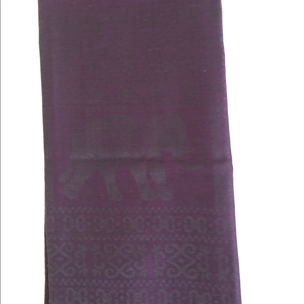 100% Silk scarf - Picture 2 of 2